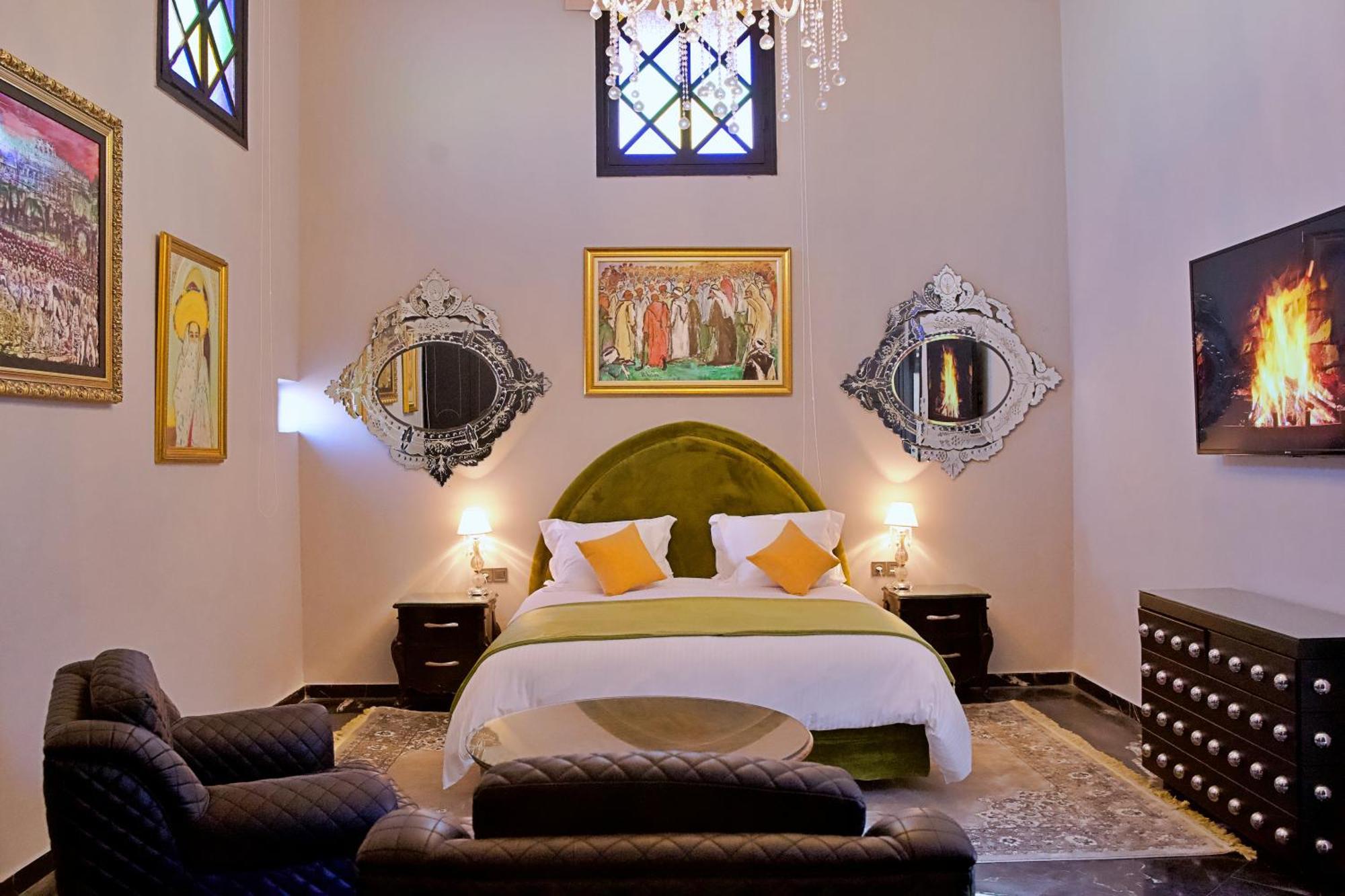 Dar Chrifa Riad *
